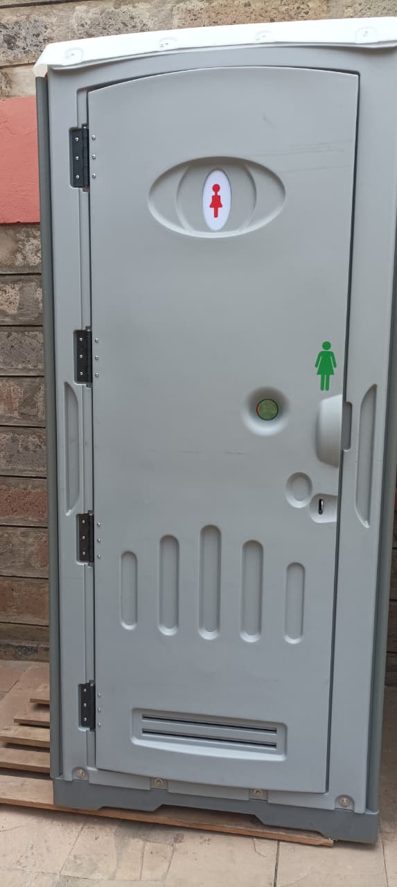 Ollanz mobile restroom unit